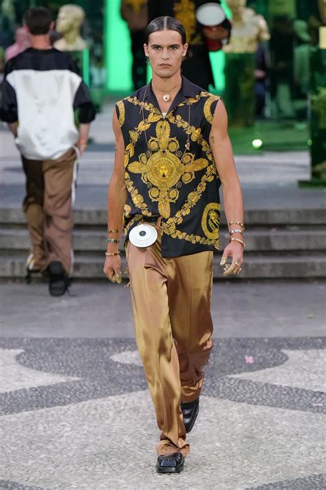 versace men's spring summer 2023.